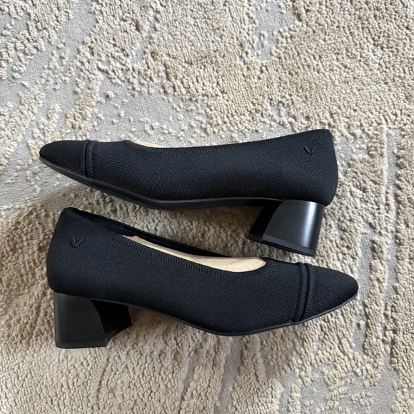 Vivaia black mesh heels Almond Toe Julie Arch Pro comfort slip on 38  7  7.5 new - Picture 8 of 15